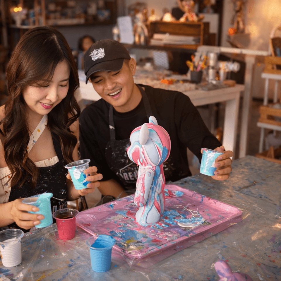 Bear Color Pouring Workshop in Chiang Mai 1