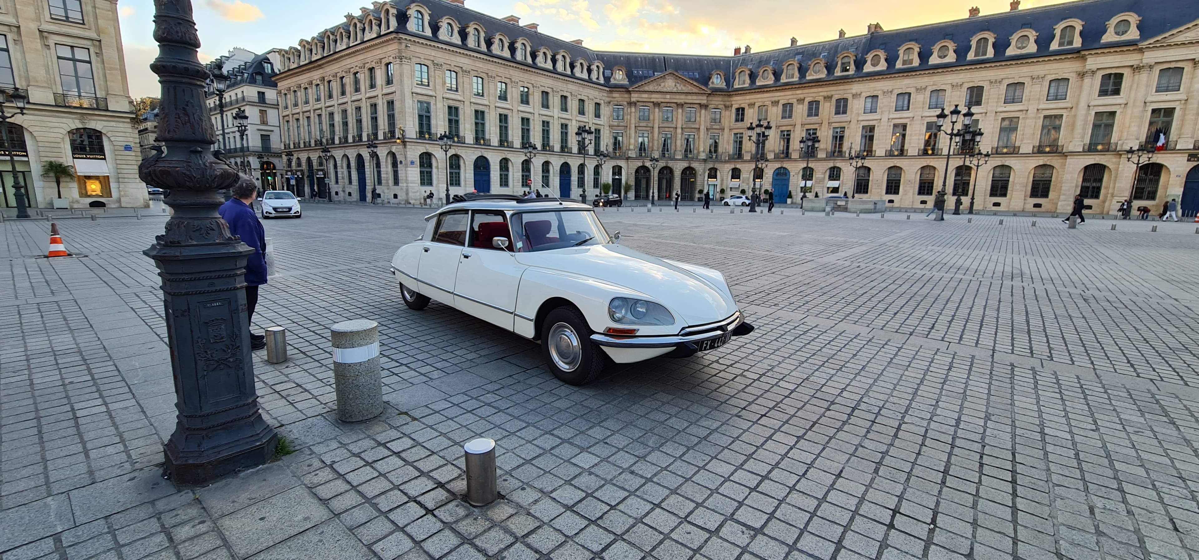 Paris City Tour Citroen DS Vintage